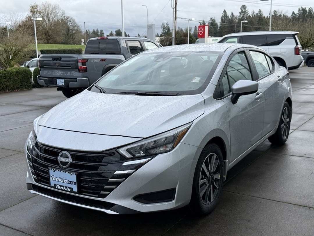 2025 Nissan Versa 1.6 SV - Image 5