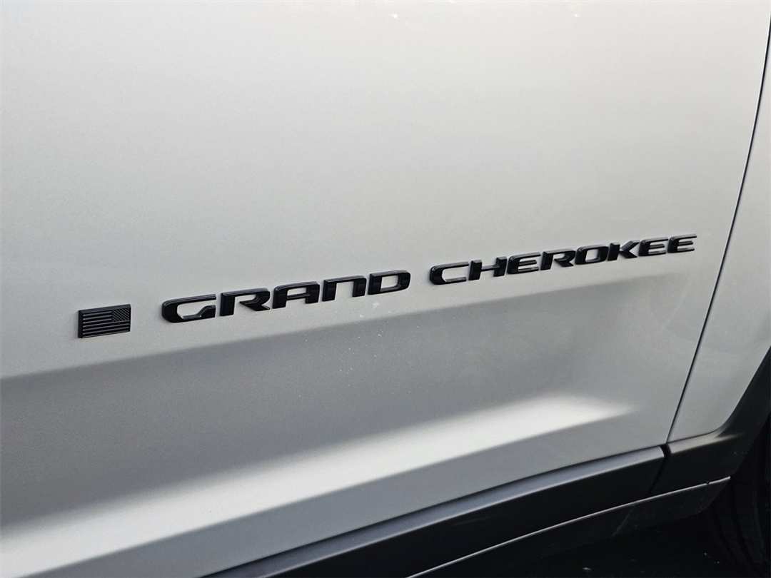 2025 Jeep Grand Cherokee Limited - Image 32