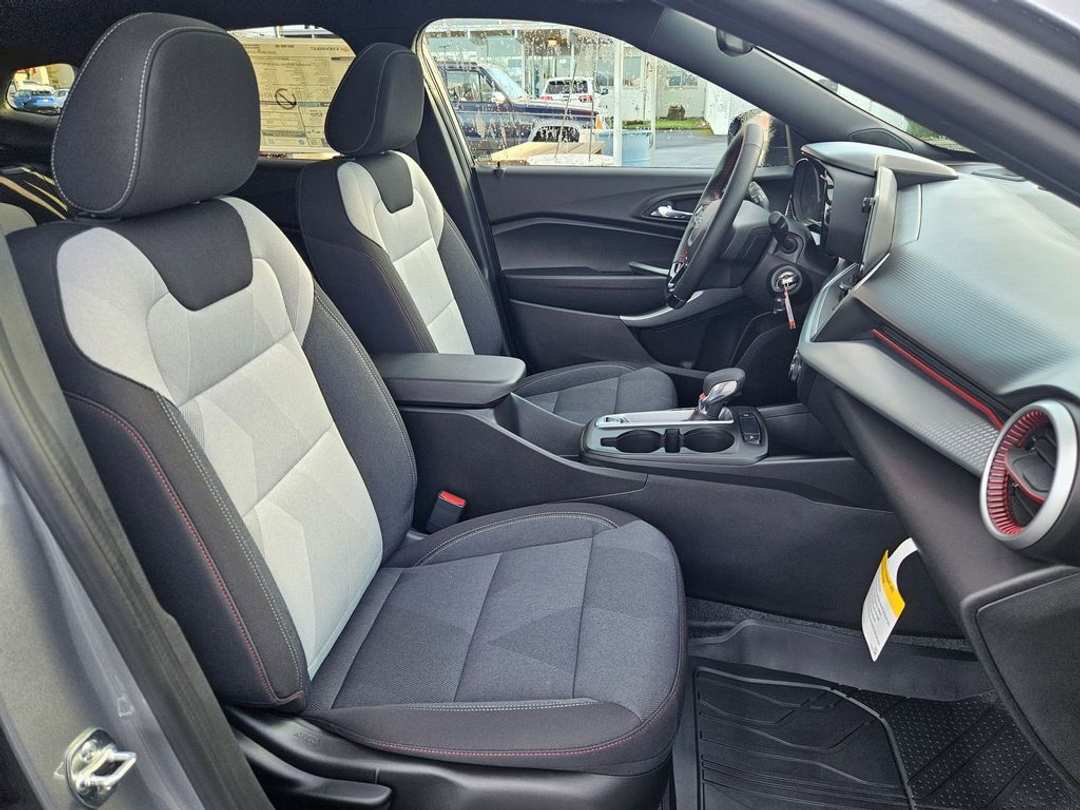 2026 Chevrolet Trax 1RS - Image 35