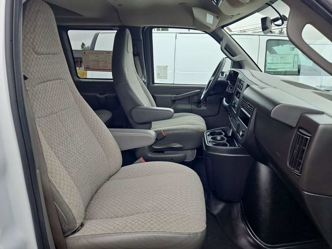 2023 Chevrolet Express 3500 LS - Image 26