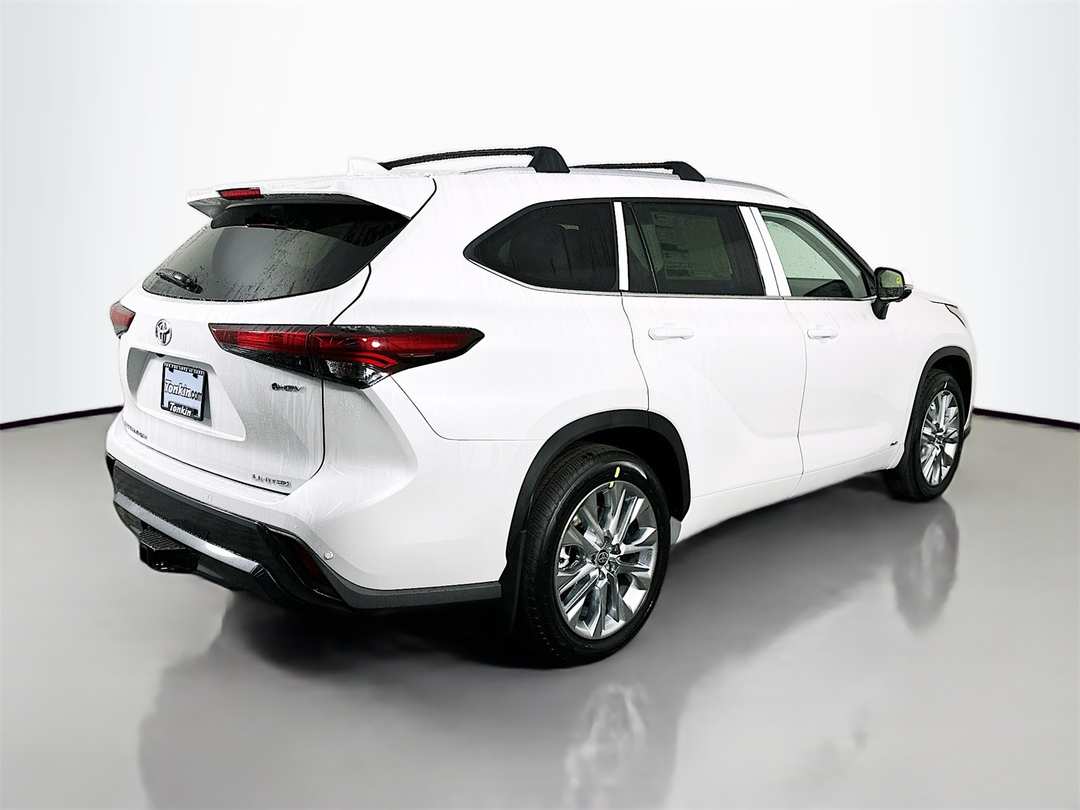 2026 Toyota Highlander Limited - Image 7