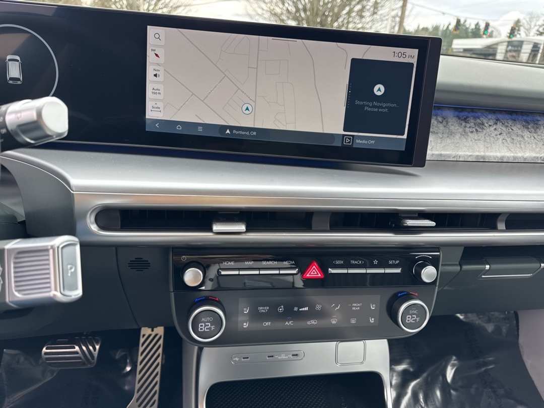 2026 Hyundai Ioniq 9 Performance Calligraphy - Image 24