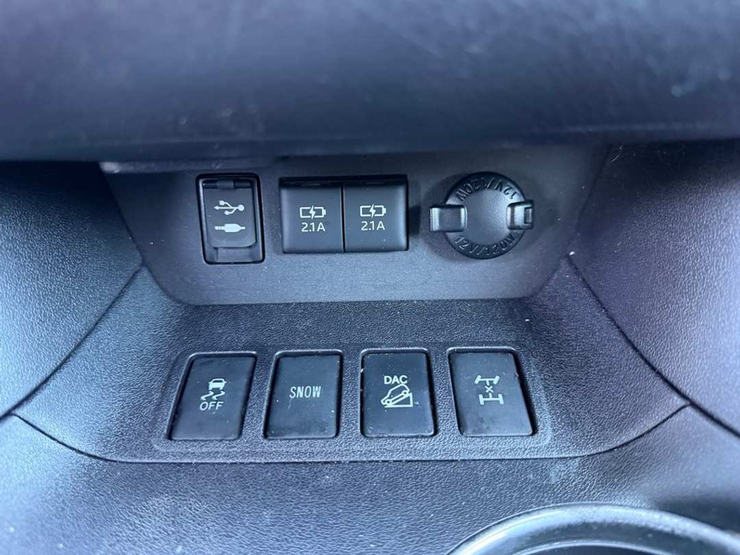 2018 Toyota Highlander SE - Image 24