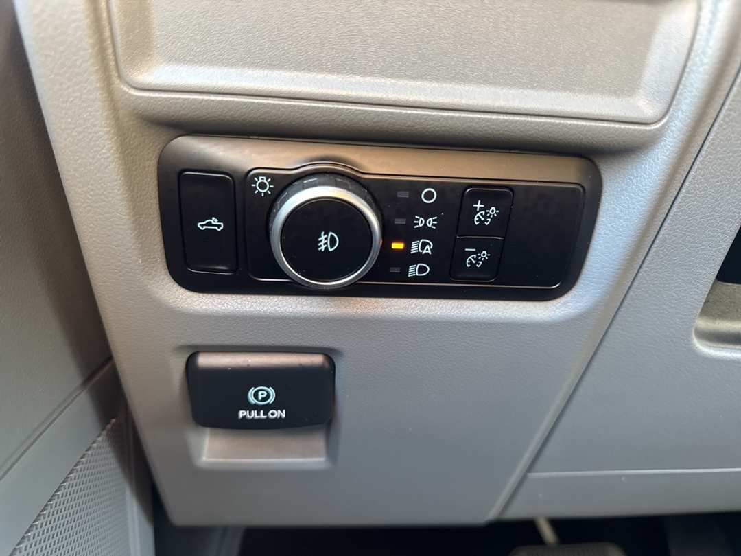 2023 Ford F-150 XLT - Image 36