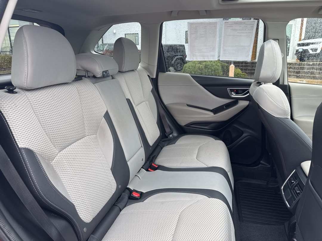 2019 Subaru Forester Premium - Image 29