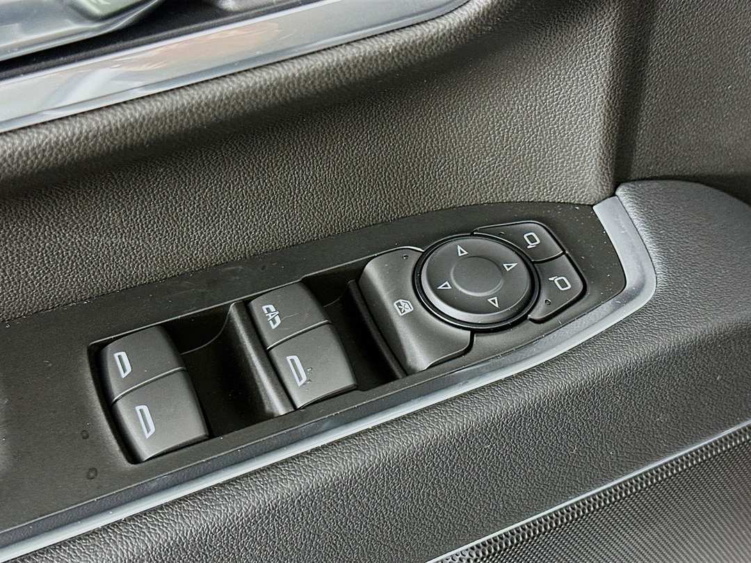 2026 Chevrolet Silverado 2500Hd LT - Image 19