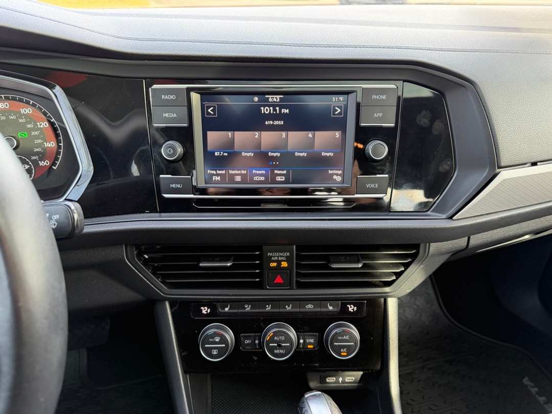 2021 Volkswagen Jetta RLine - Image 22