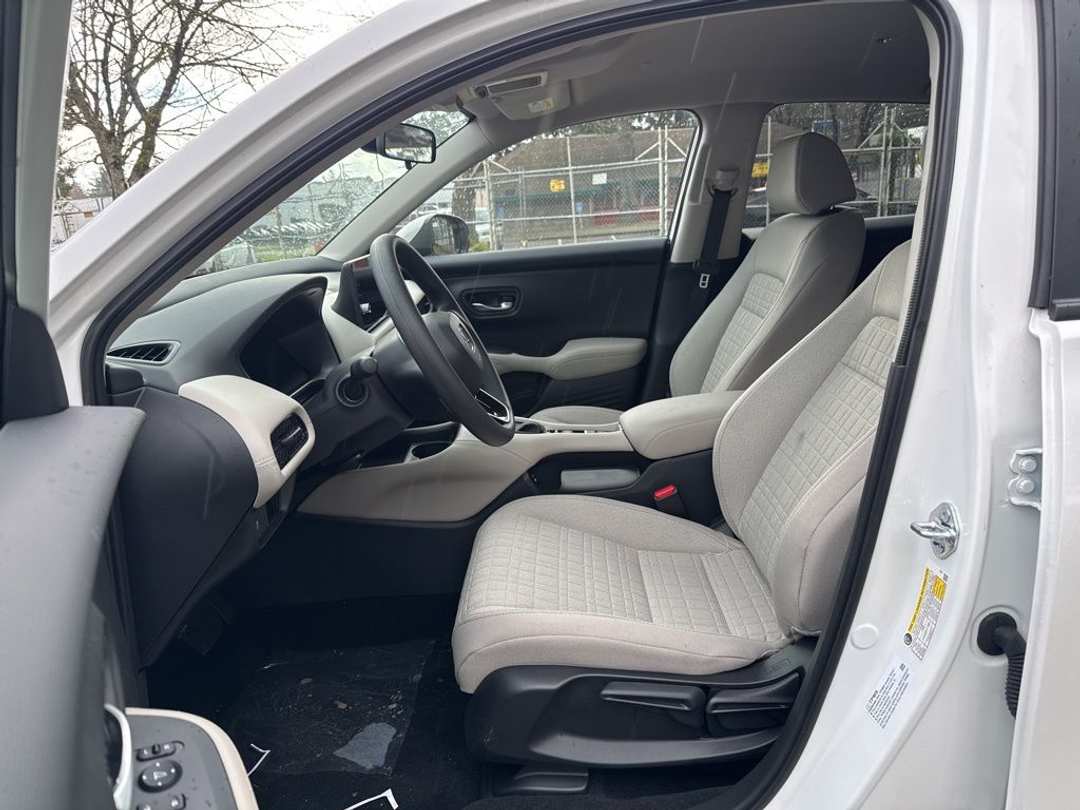 2026 Honda HR-V LX - Image 11