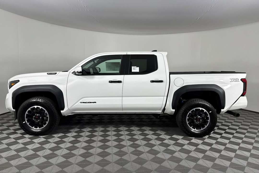 2025 Toyota Tacoma TRD Off Road - Image 7