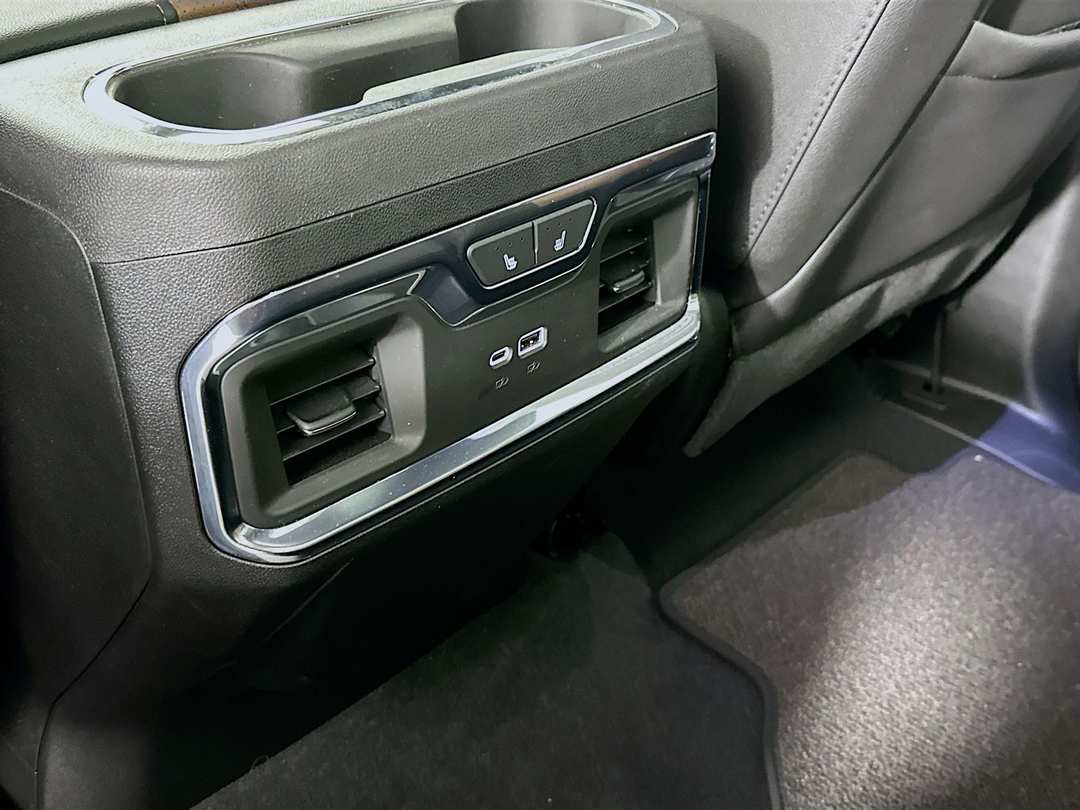 2024 Chevrolet Silverado 1500 High Country - Image 28