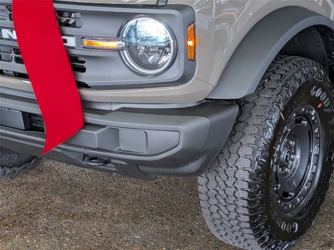 2025 Ford Bronco Base - Image 7