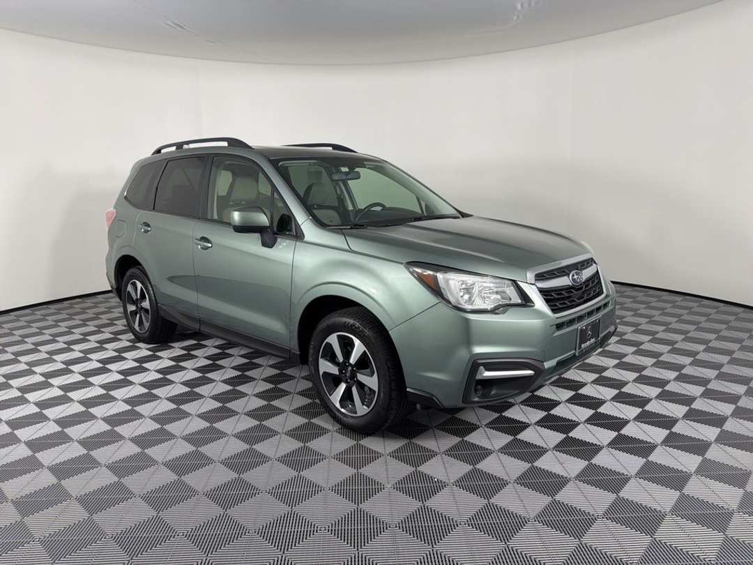 2017 Subaru Forester 2.5i Premium - Image 2