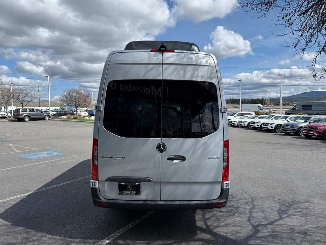 2024 Mercedes-Benz Sprinter 2500 Passenger 170 WB - Image 4