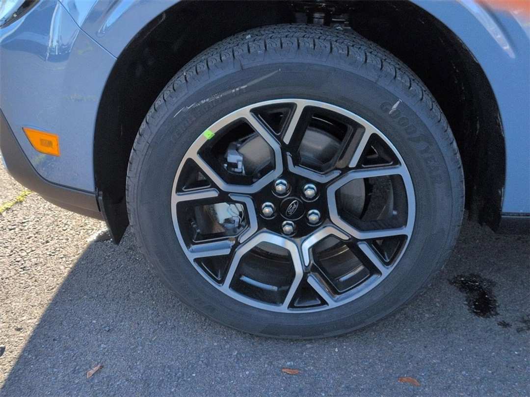 2026 Ford Maverick Lariat - Image 32