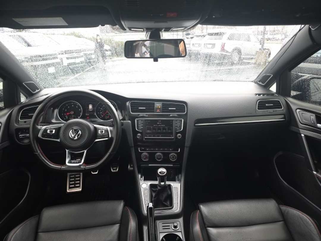 2017 Volkswagen Golf Gti SE - Image 30