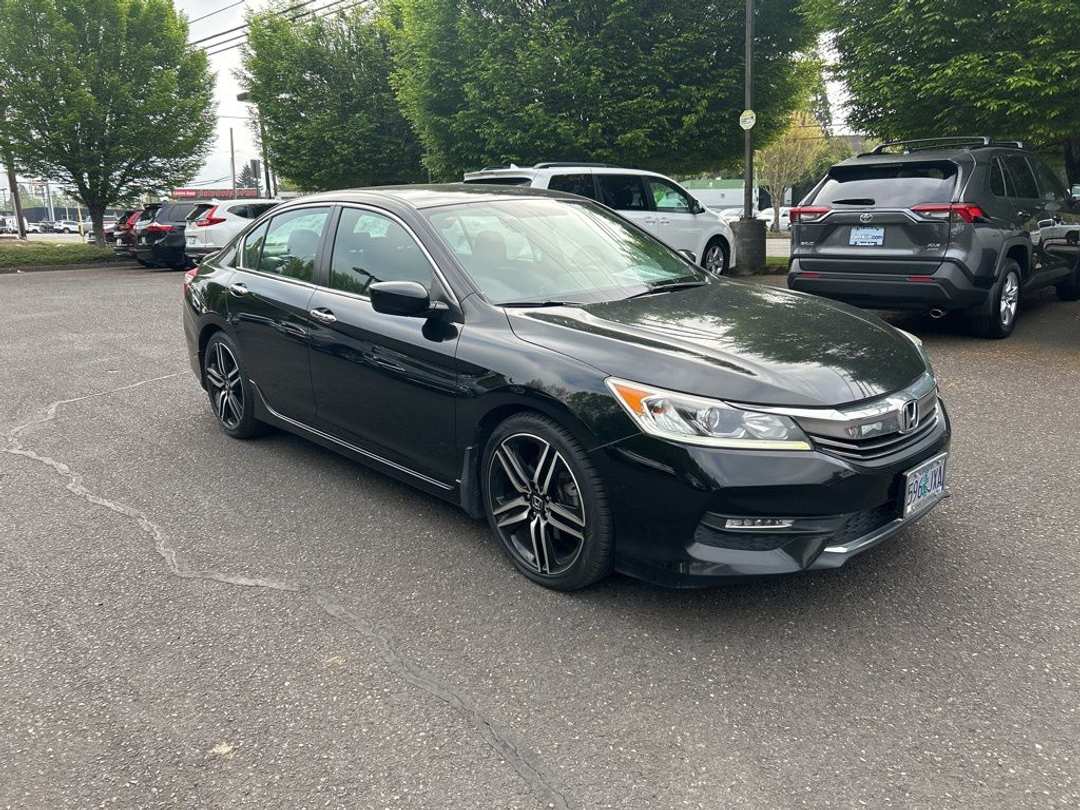 2017 Honda Accord Sport - Image 2