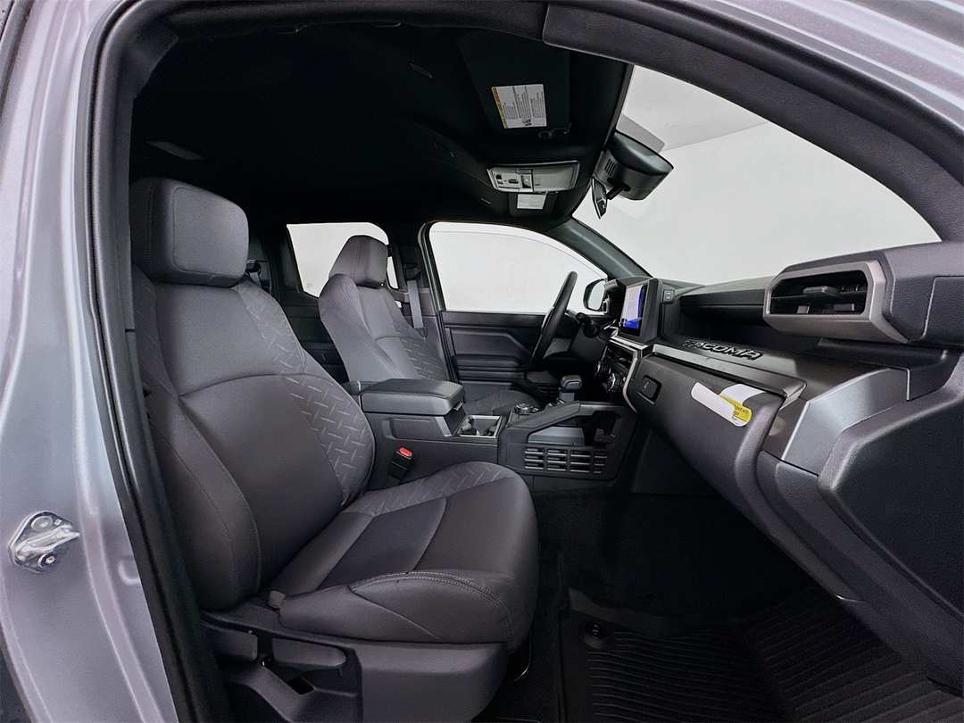 2025 Toyota Tacoma SR5 - Image 27