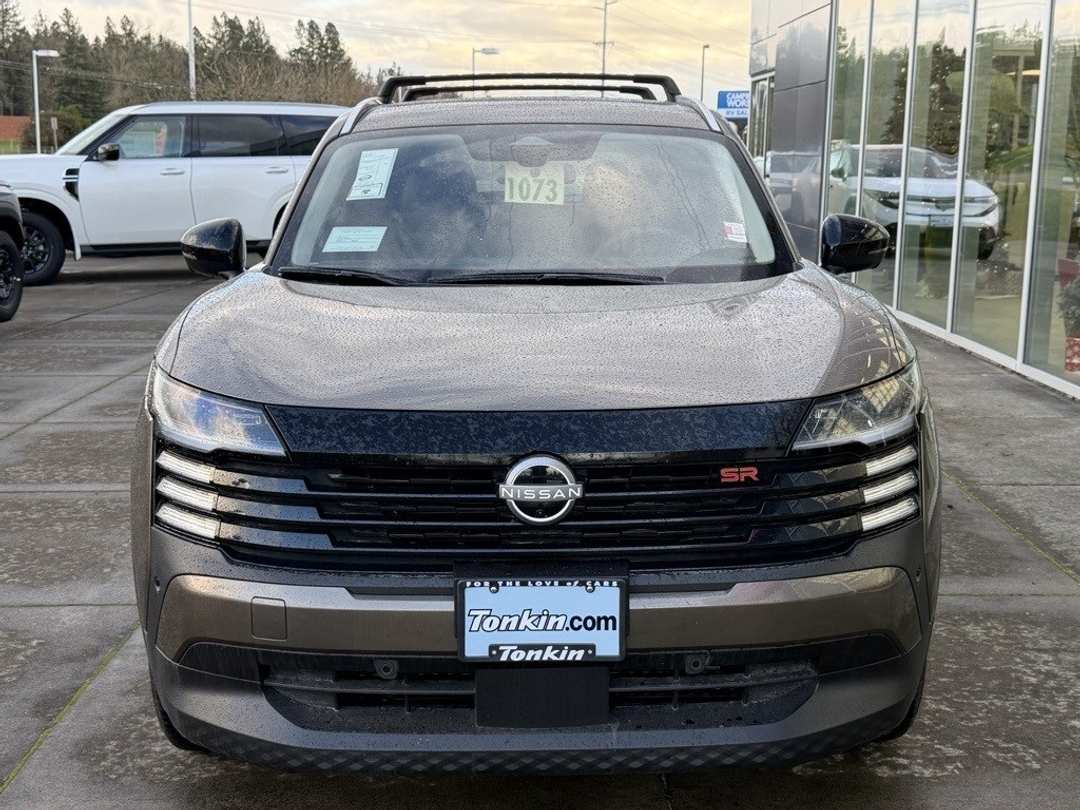 2026 Nissan Kicks SR - Image 3