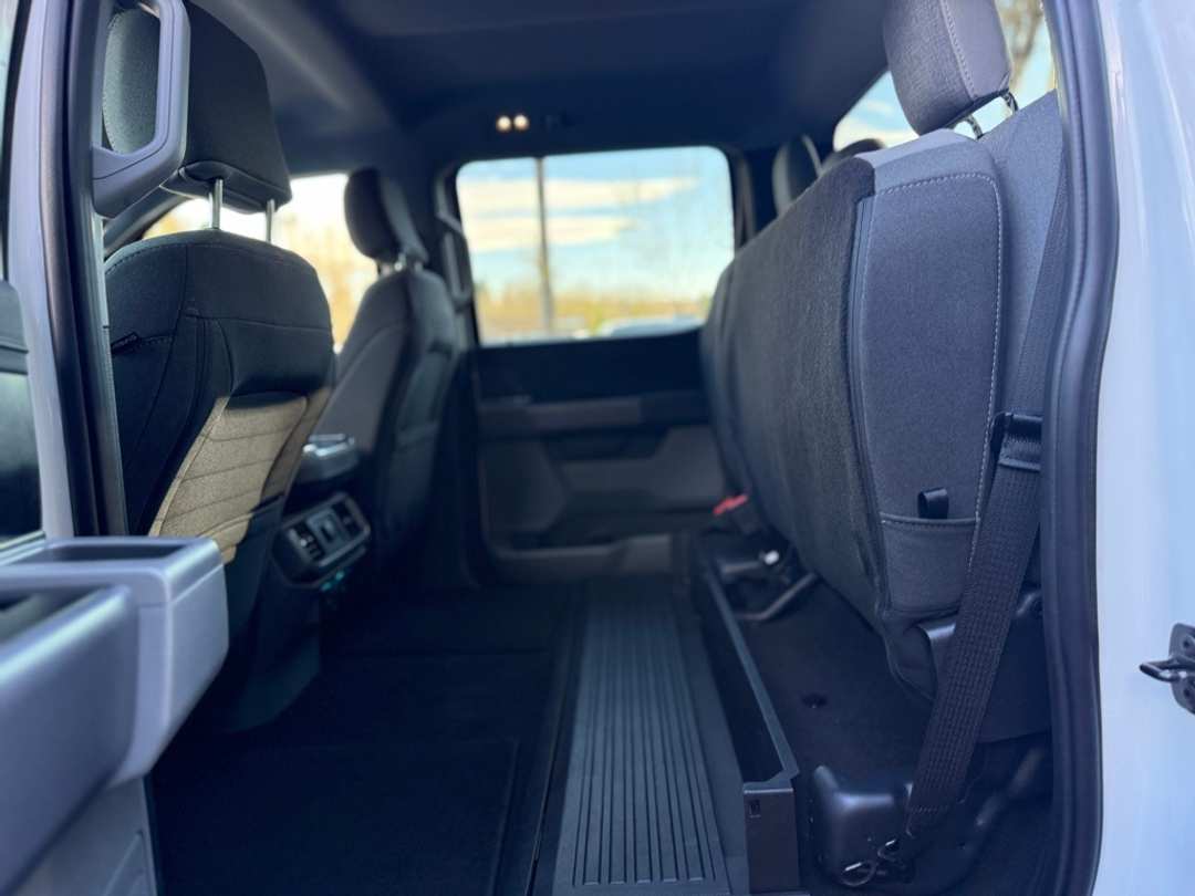 2025 Ford F-150 XLT - Image 23