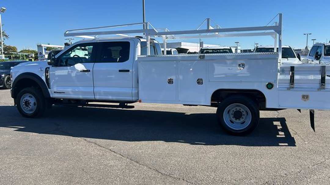 2026 Ford F-550Sd XL - Image 3
