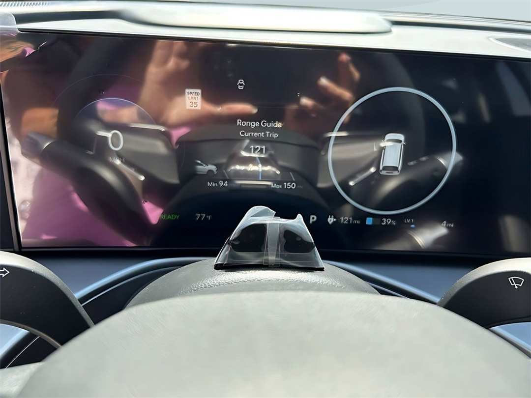 2026 Hyundai Ioniq 9 SEL - Image 16