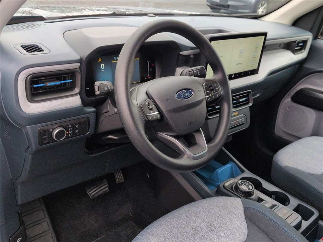 2026 Ford Maverick XLT - Image 11