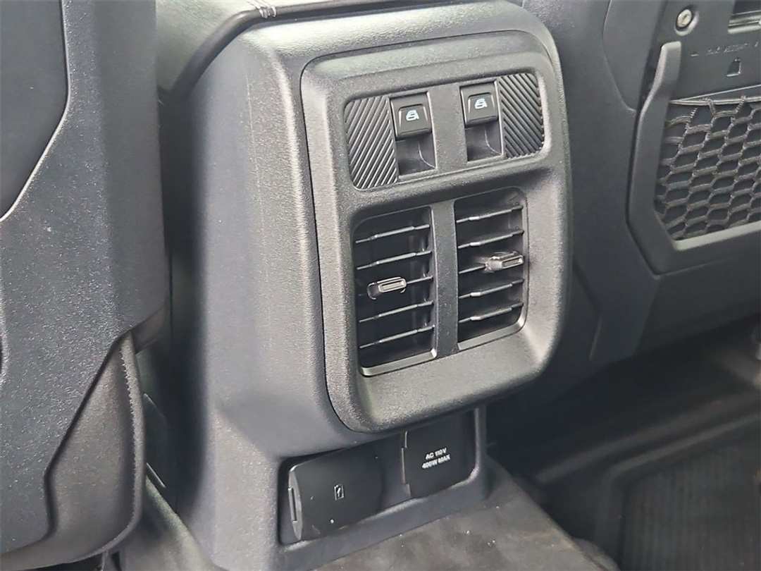 2025 Ford Bronco Big Bend - Image 25