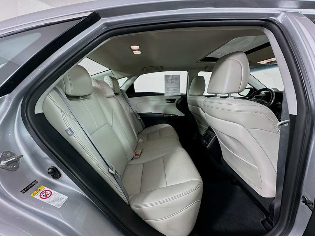 2018 Toyota Avalon XLE Premium - Image 30