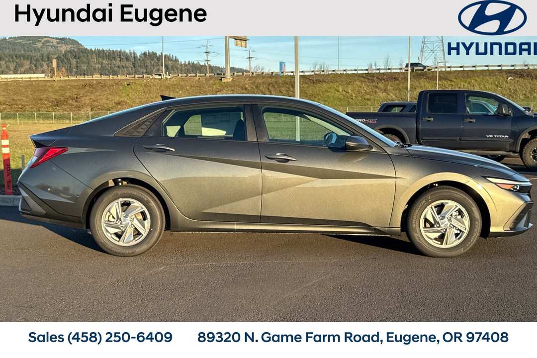 2026 Hyundai Elantra SE - Image 3