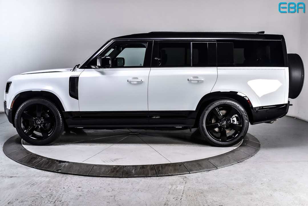 2025 Land Rover Defender 130 XDynamic SE - Image 3