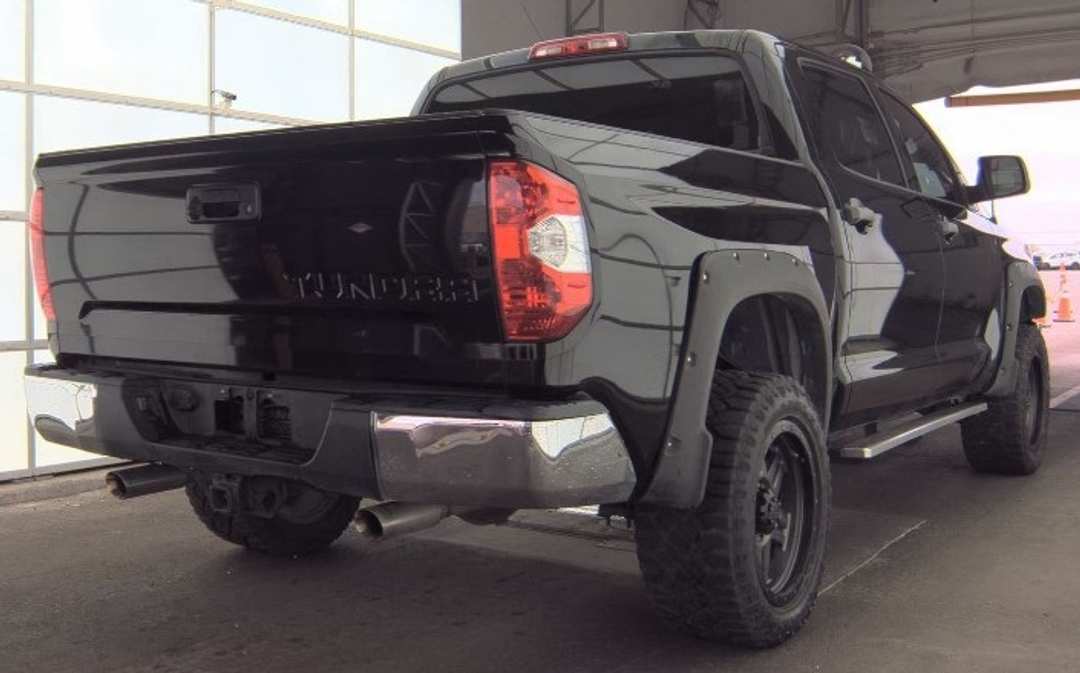 2016 Toyota Tundra SR5 - Image 3