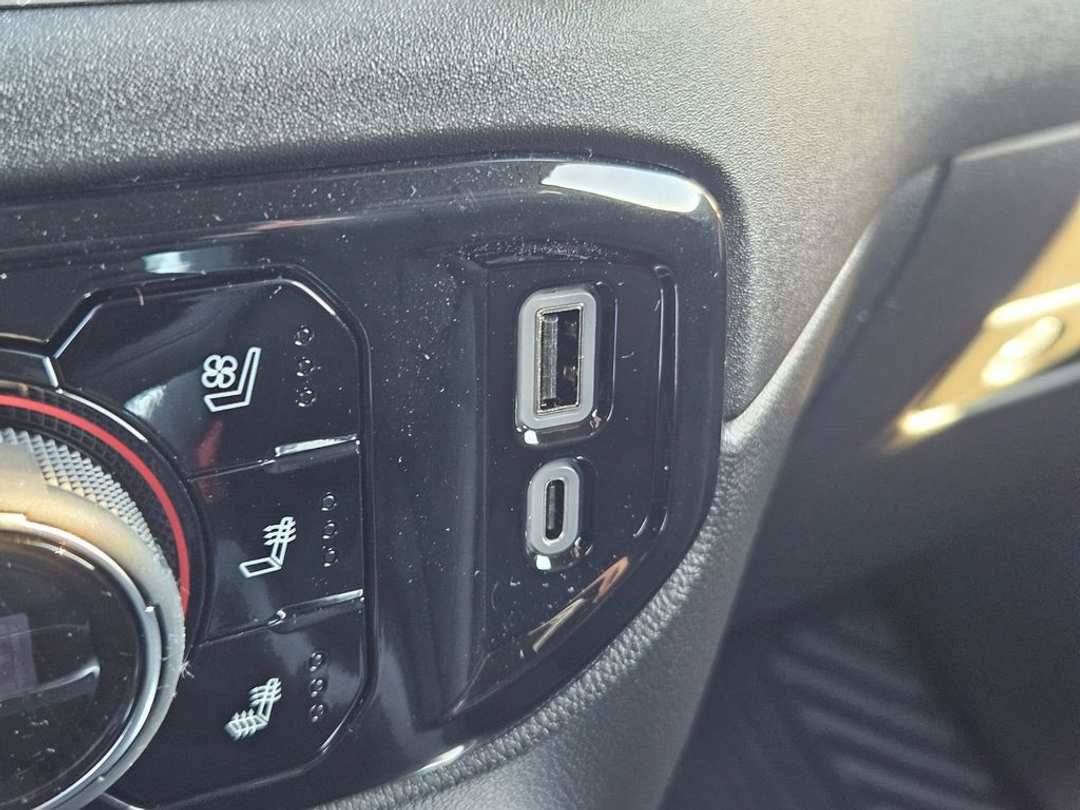 2026 Chevrolet Silverado 2500Hd LTZ - Image 27