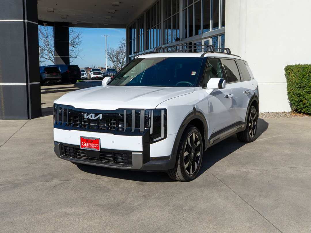 2027 Kia Telluride S - Image 3