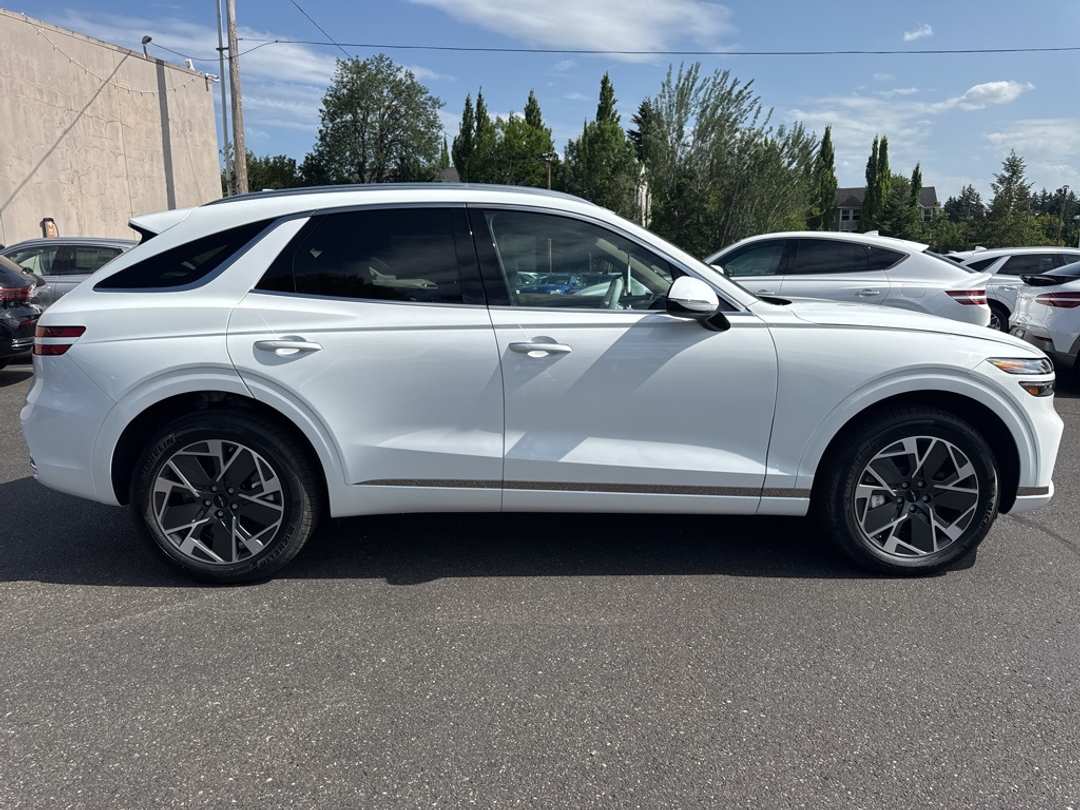 2026 Genesis Electrified Gv70 - Image 8
