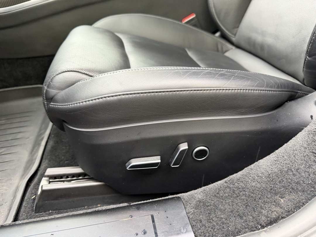 2021 Tesla Model S Plaid - Image 17