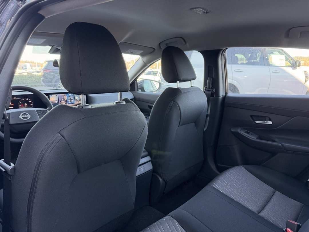 2026 Nissan Sentra SV - Image 31