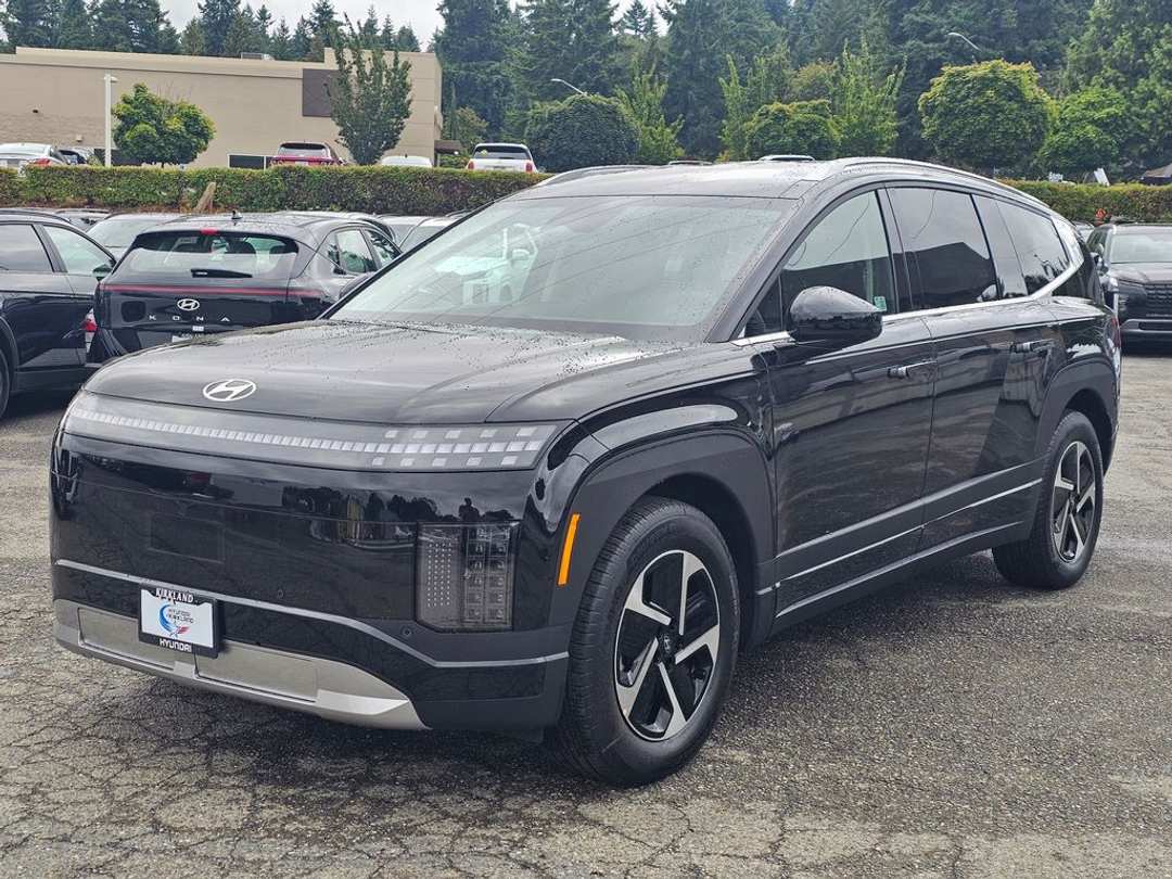 2026 Hyundai Ioniq 9 SE - Image 3