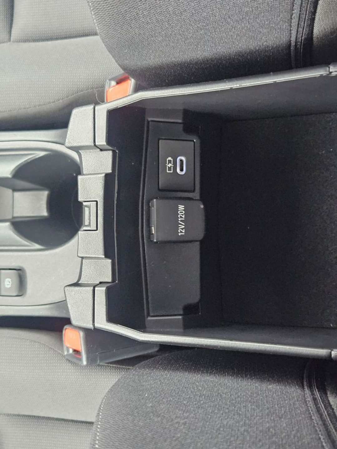 2025 Toyota Corolla LE - Image 24