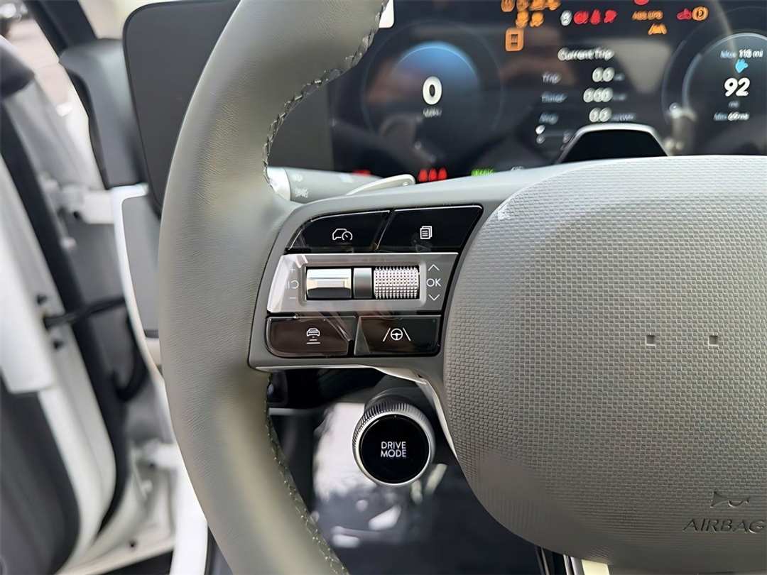 2026 Hyundai Ioniq 5 SEL - Image 16