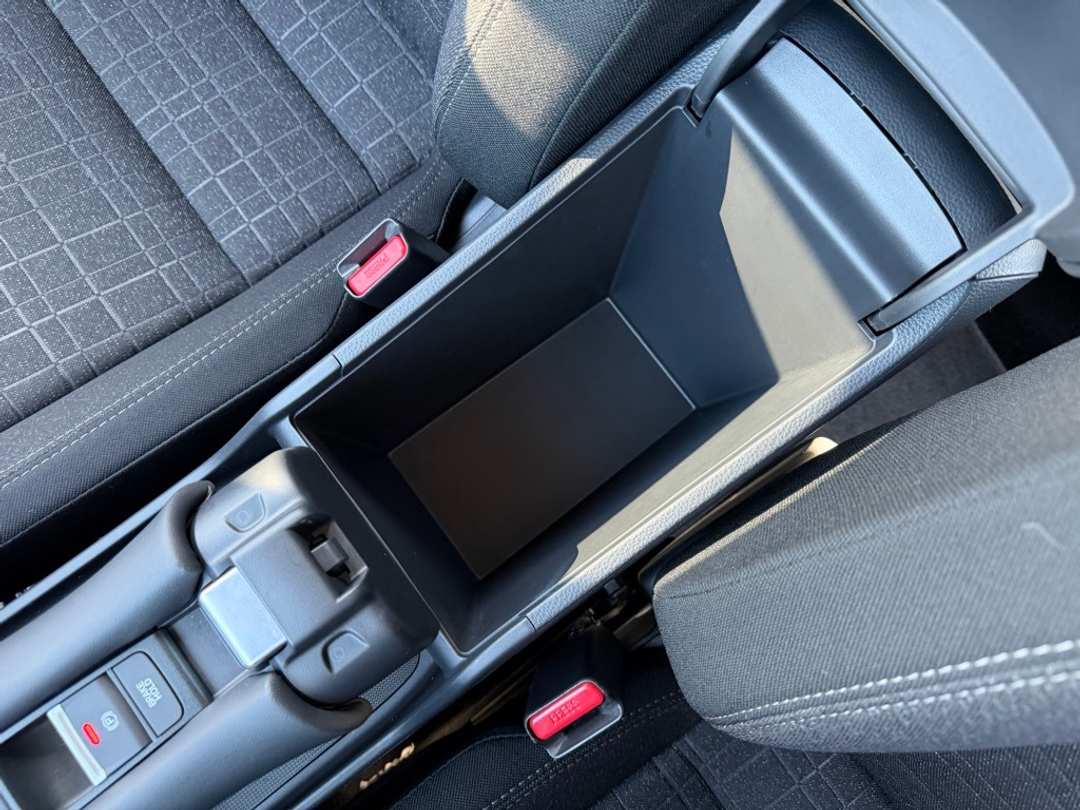 2025 Honda HR-V LX - Image 29