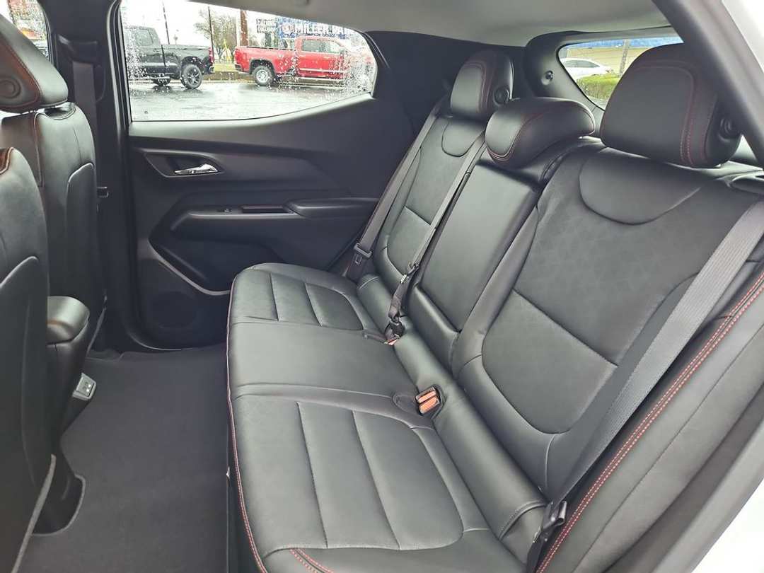 2027 Chevrolet Bolt Ev - Image 21