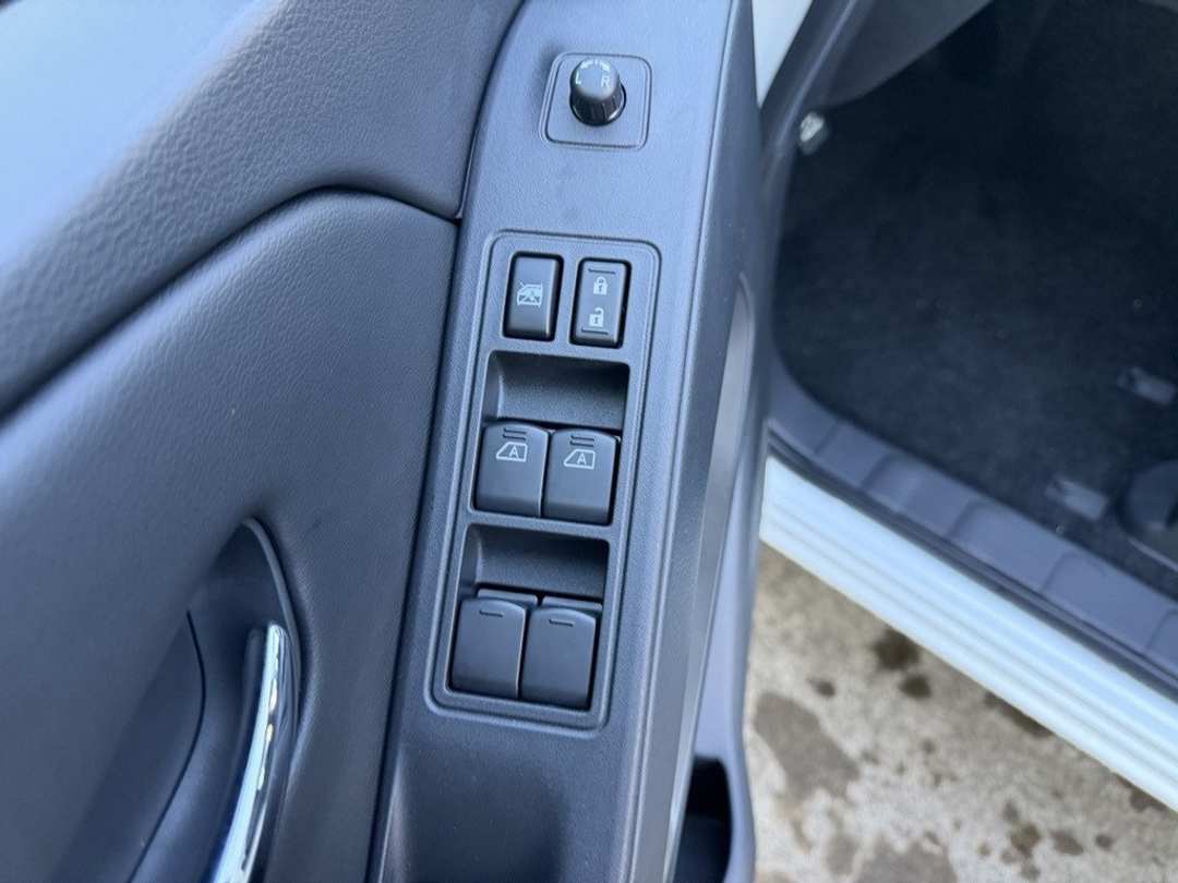 2026 Nissan Frontier SV - Image 11