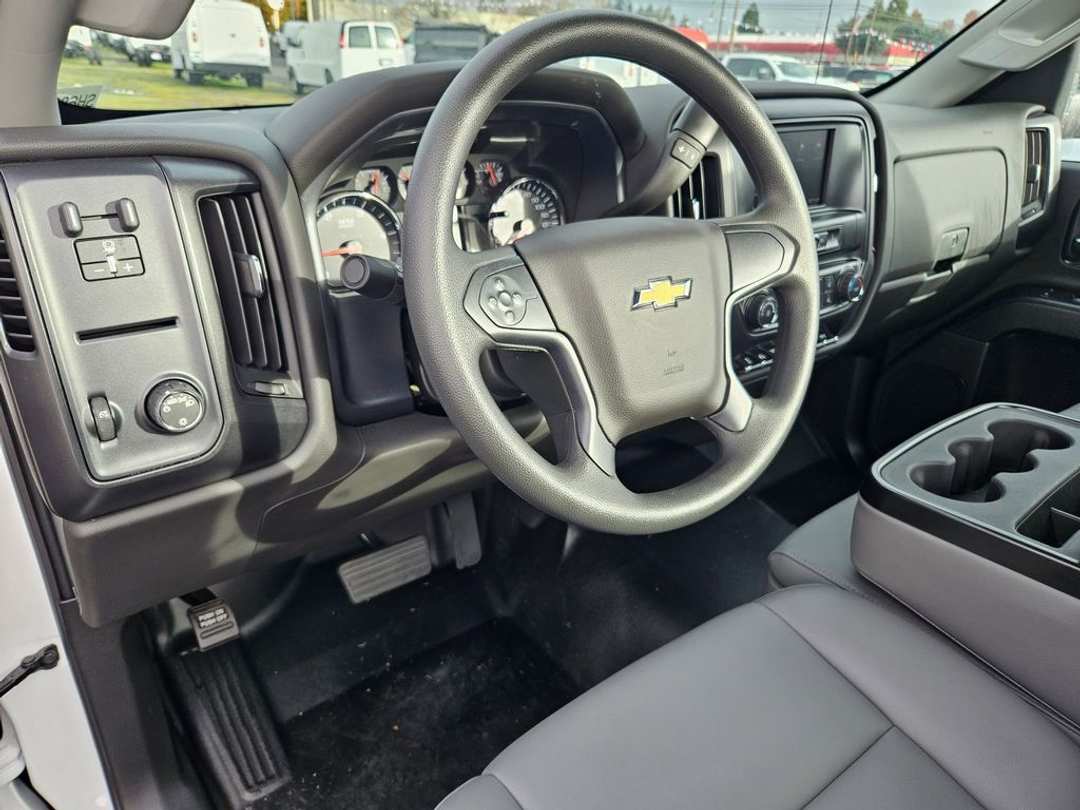 2025 Chevrolet Silverado 4500Hd - Image 13
