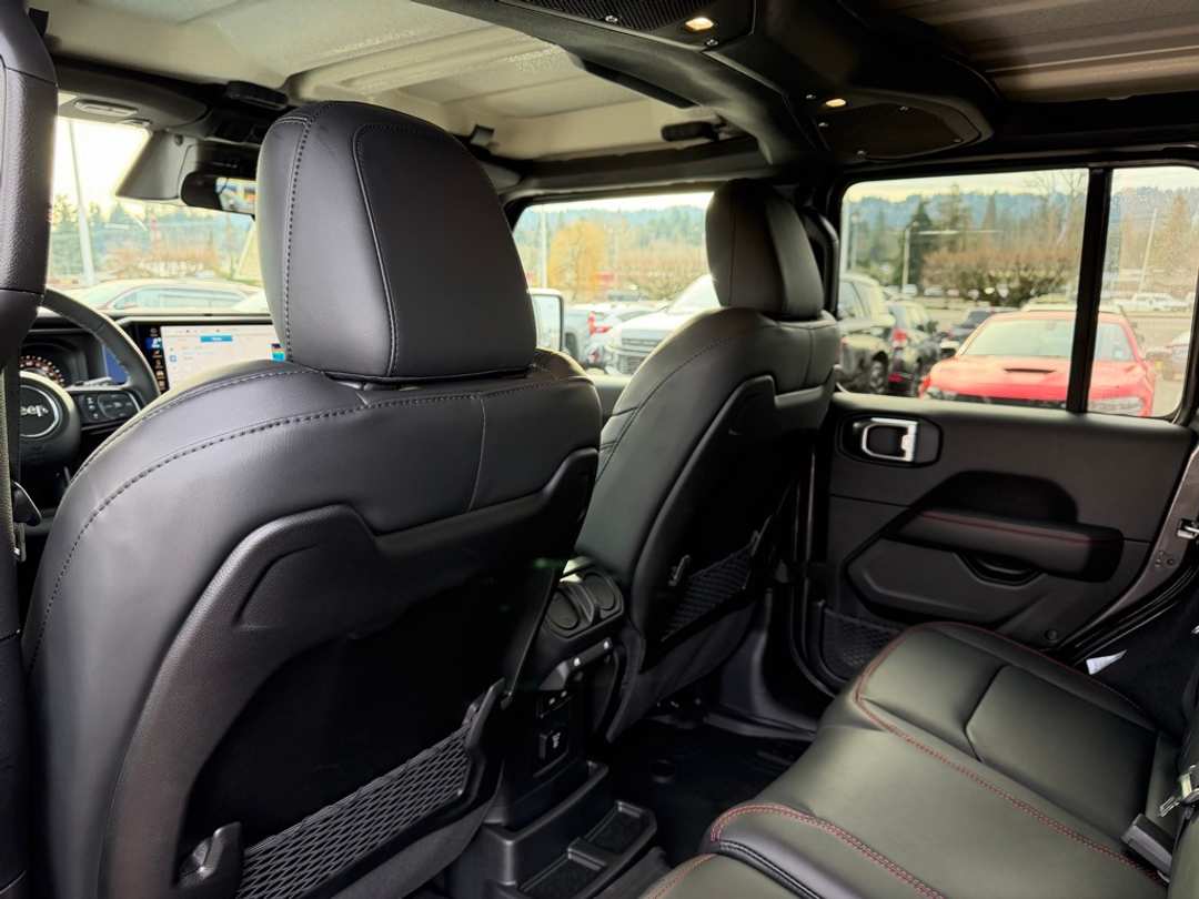 2026 Jeep Wrangler Rubicon - Image 30
