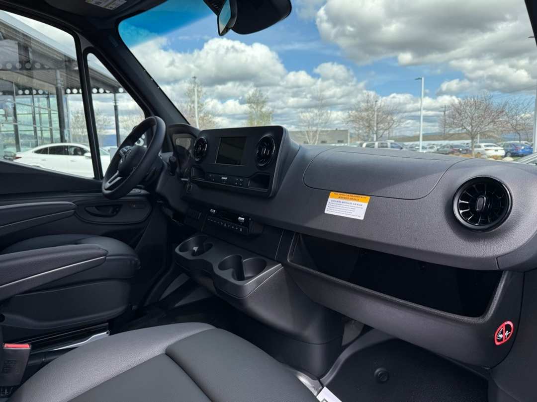 2024 Mercedes-Benz Sprinter 2500 Passenger 170 WB - Image 21