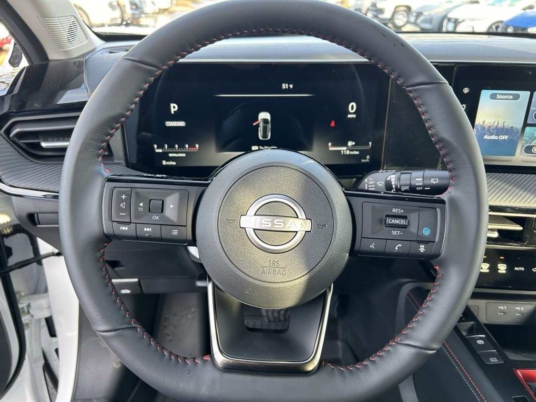 2025 Nissan Kicks SR - Image 12