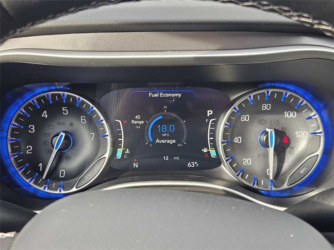 2026 Chrysler Voyager LX - Image 16