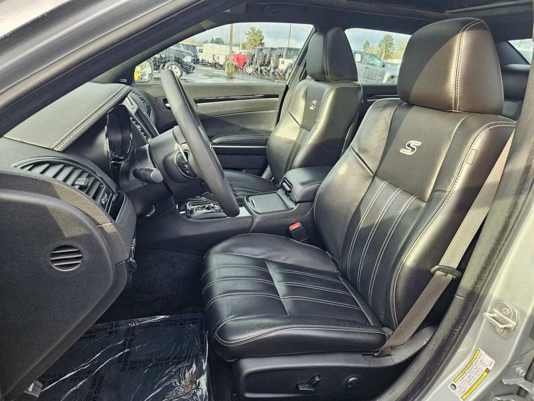 2023 Chrysler 300 S - Image 14