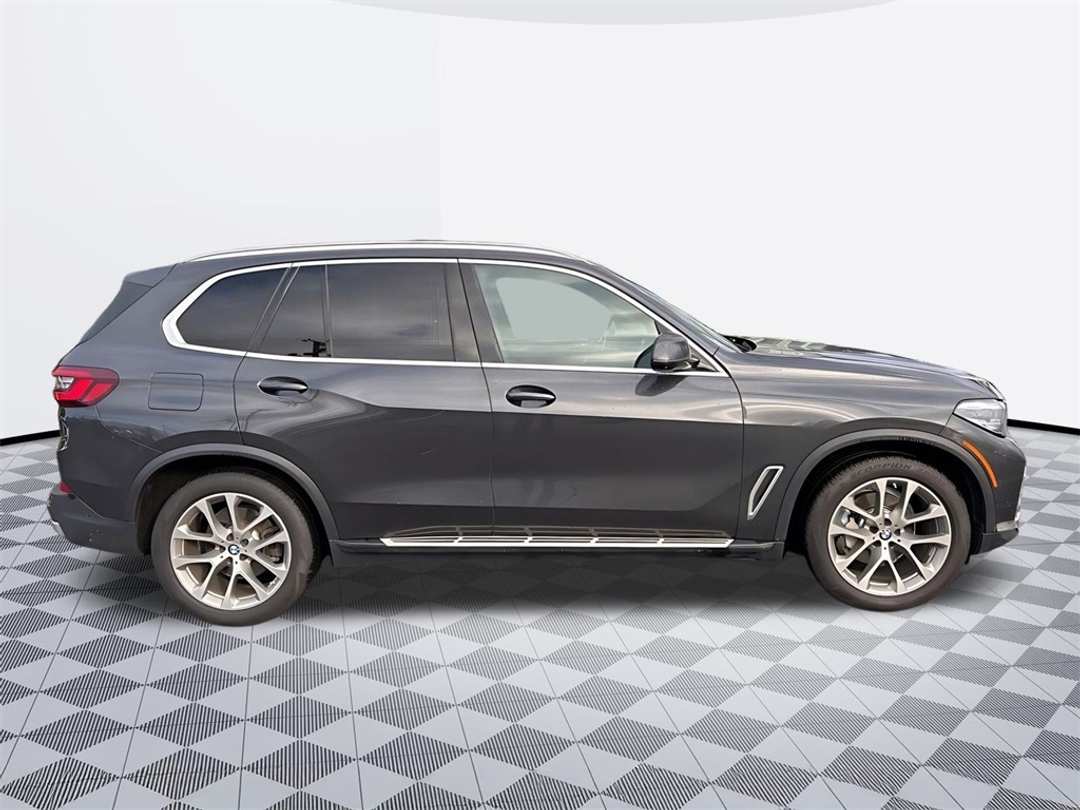 2023 BMW X5 xDrive40i - Image 2
