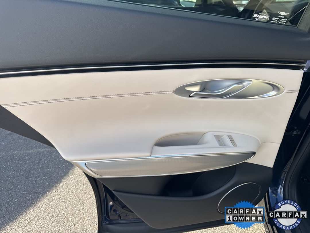 2025 Genesis Gv70 2.5T - Image 41